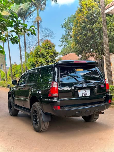 A picture of Toyota Hilux surf
