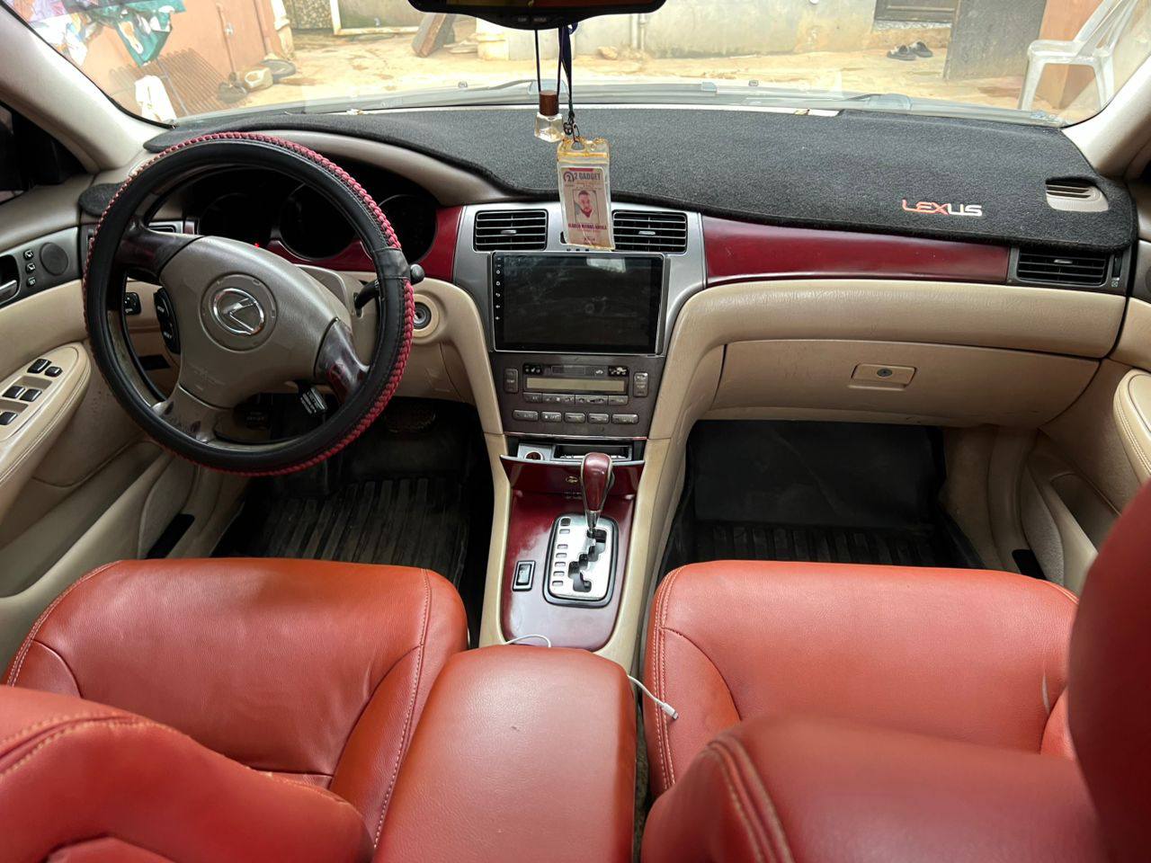 A picture of Es 330