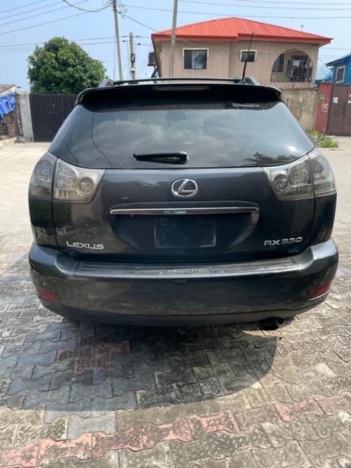 A picture of Rx330 2005