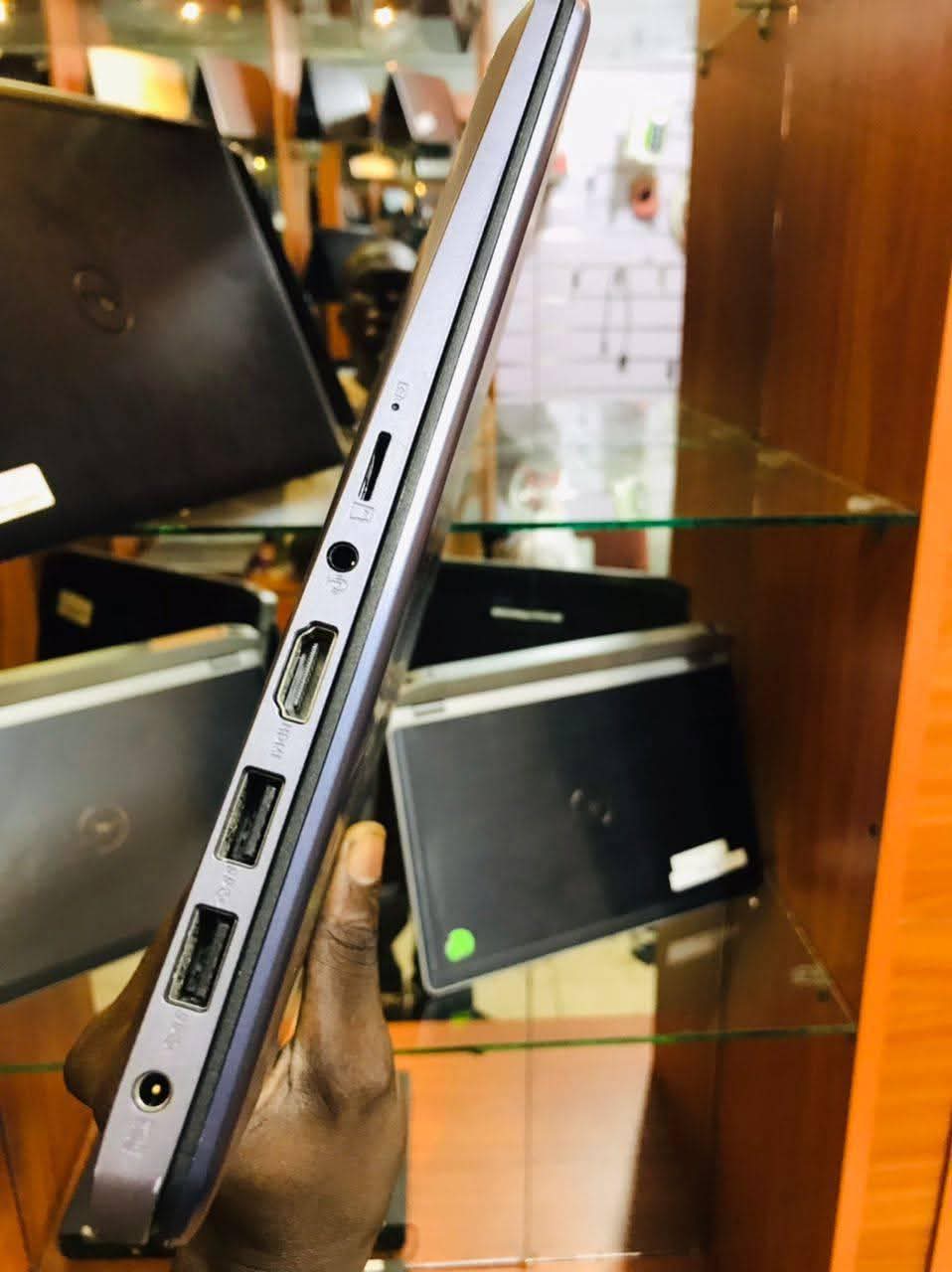 A picture of Asus slim laptop