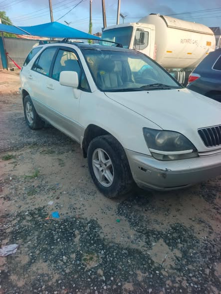 A picture of 2002 Lexus RX300 for sale