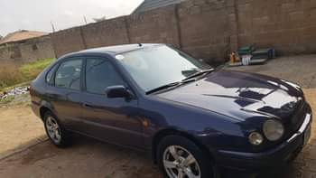 A picture of TOYOTA COROLLA EDITION 2000 from the direct owner Purely TOKUNBO