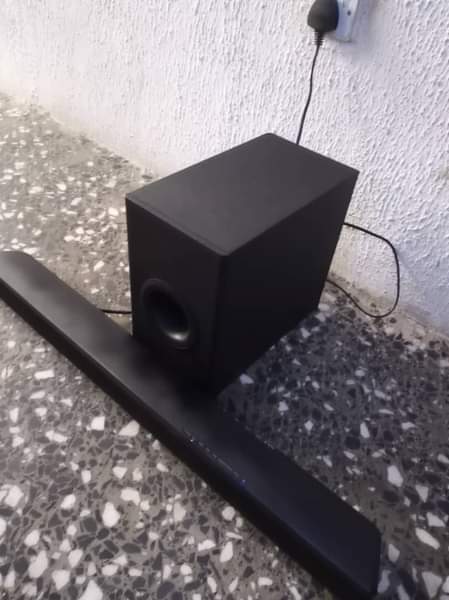 A picture of UK use 300w sound bar Cement bus stop 85k 09076388937