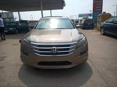 A picture of 2010 HONDA ACCORD CROSSTOUR