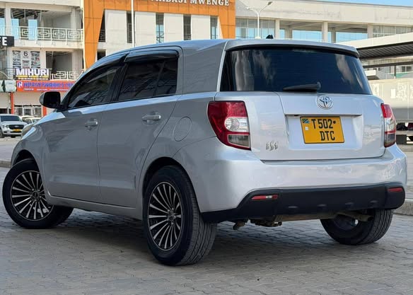 A picture of Toyota Ist new model price 14 9M