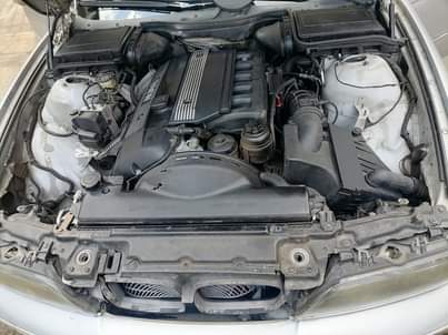 CARS &.