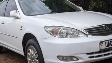 A picture of TOYOTA CAMRY
