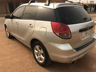 A picture of Toyota matrix 2006