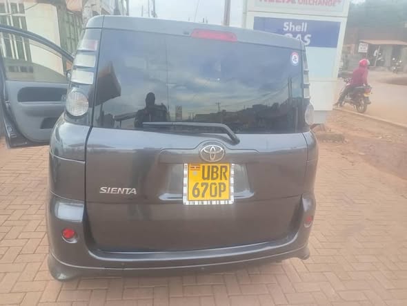 A picture of SIENTA 20 5M CALL 0701488581 WHATS APP 0776417404