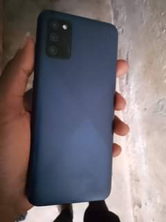 A picture of Samsung galaxy a02s single crack
