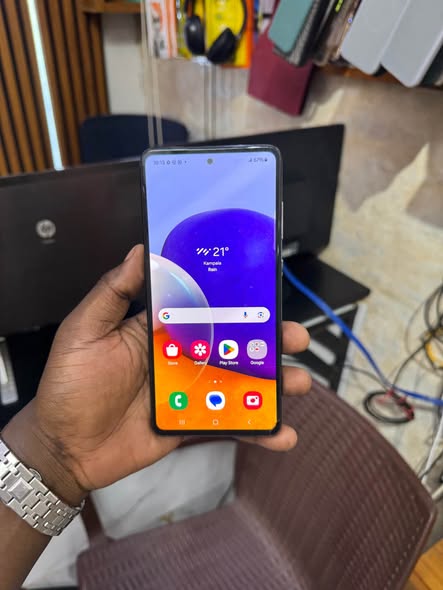 A picture of Galaxy Samsung A72