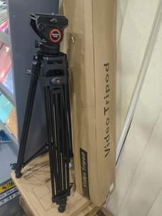 A picture of Heavy Duty DSLR Video Camera Tripod Stand 450 000 