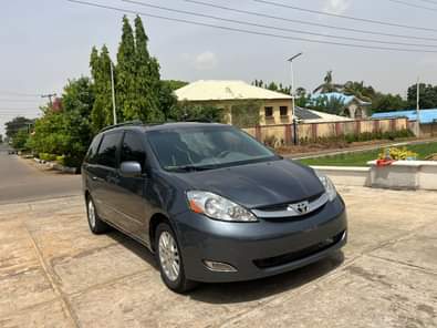 A picture of NIGERIAN USED TOYOTA SEINNA 2008 MODEL AT KADUNA 3 4