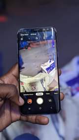 A picture of S8 samsung