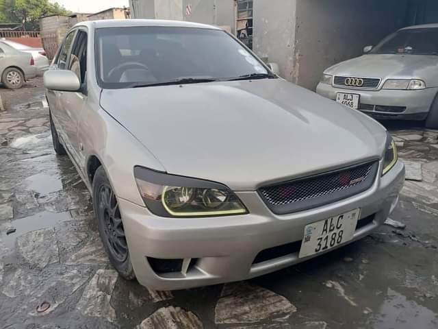 used toyota altezza