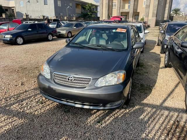 A picture of Toyota Corolla LE 2006 Belgium standard