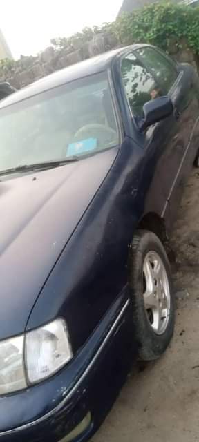 A picture of Toyota Avalon in good condition engine gear and A C