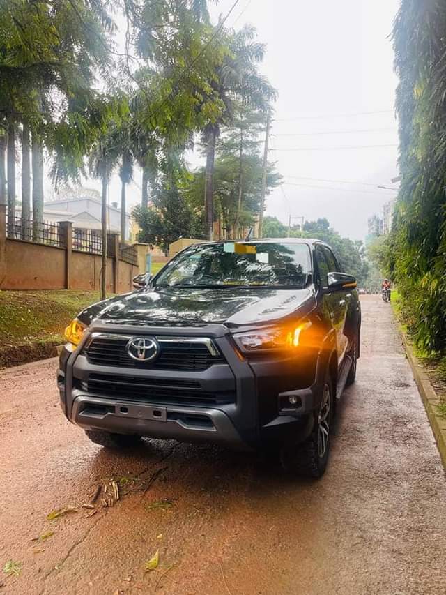 used toyota hilux