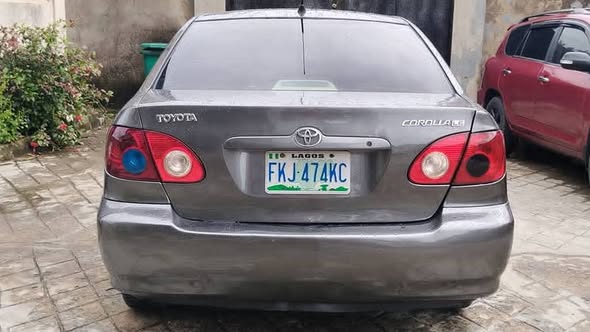 A picture of Toyota Corolla 2004