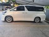 A picture of 2009 TOYOTA VELLFIRE 0714058883 toyota
