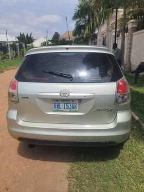 A picture of Only small Top Noice But Na 04 Model Eee Bee