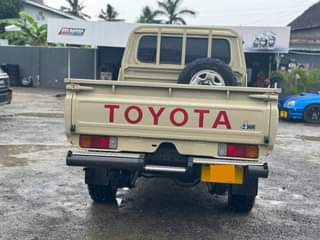 A picture of Toyota LandCruiser Pickup Registered Number DGG Price 119 8ml Negotiable