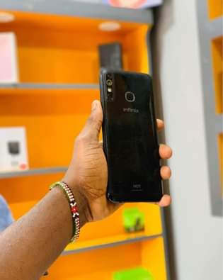 A picture of Infinix hot 8 gb32 O6I2O4IO5O