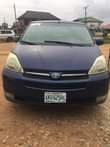 A picture of Toyota sienna