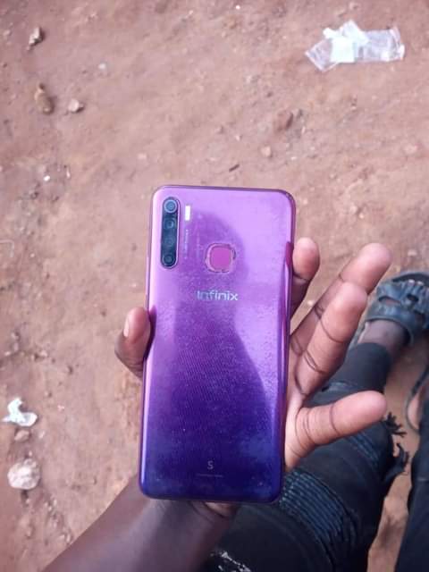 A picture of Infinix S5