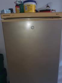 A picture of Sofa la watu wawili Fridge USED 