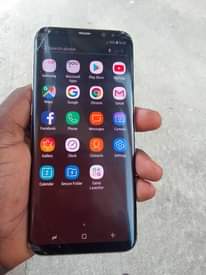 A picture of Samsung Galaxy S8 plus inadoa na krek gb64 ram4 net4g
