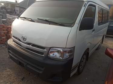 A picture of Toyota Hiace bus for sale clean body and interior Sound