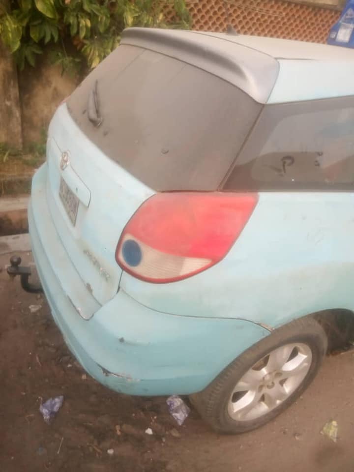 A picture of Toyota matrix awoof