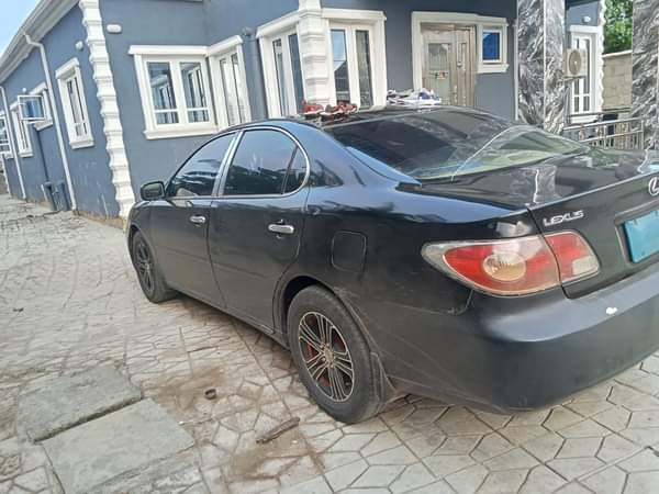 A picture of Lexus Es330 Well maintained Baked Location IBADAN Price N3 9M