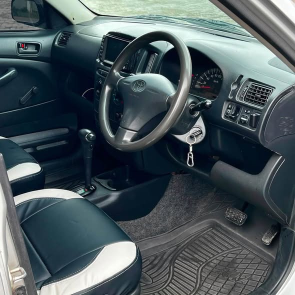 A picture of Toyota probox for sale price 14 8M0753322015