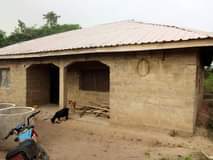 A picture of 3 bedroom flat in good condition and good area