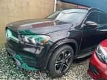 A picture of Tokunbo GLE450 neat 2022 model full option clean as seen