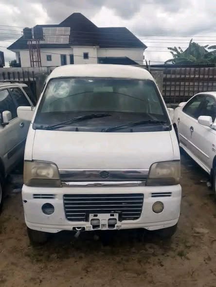 A picture of Keke bus manual drive owner needs money now now just