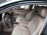 A picture of LEXUS ES330 2004 VERY SHARP NEATLY FLASH