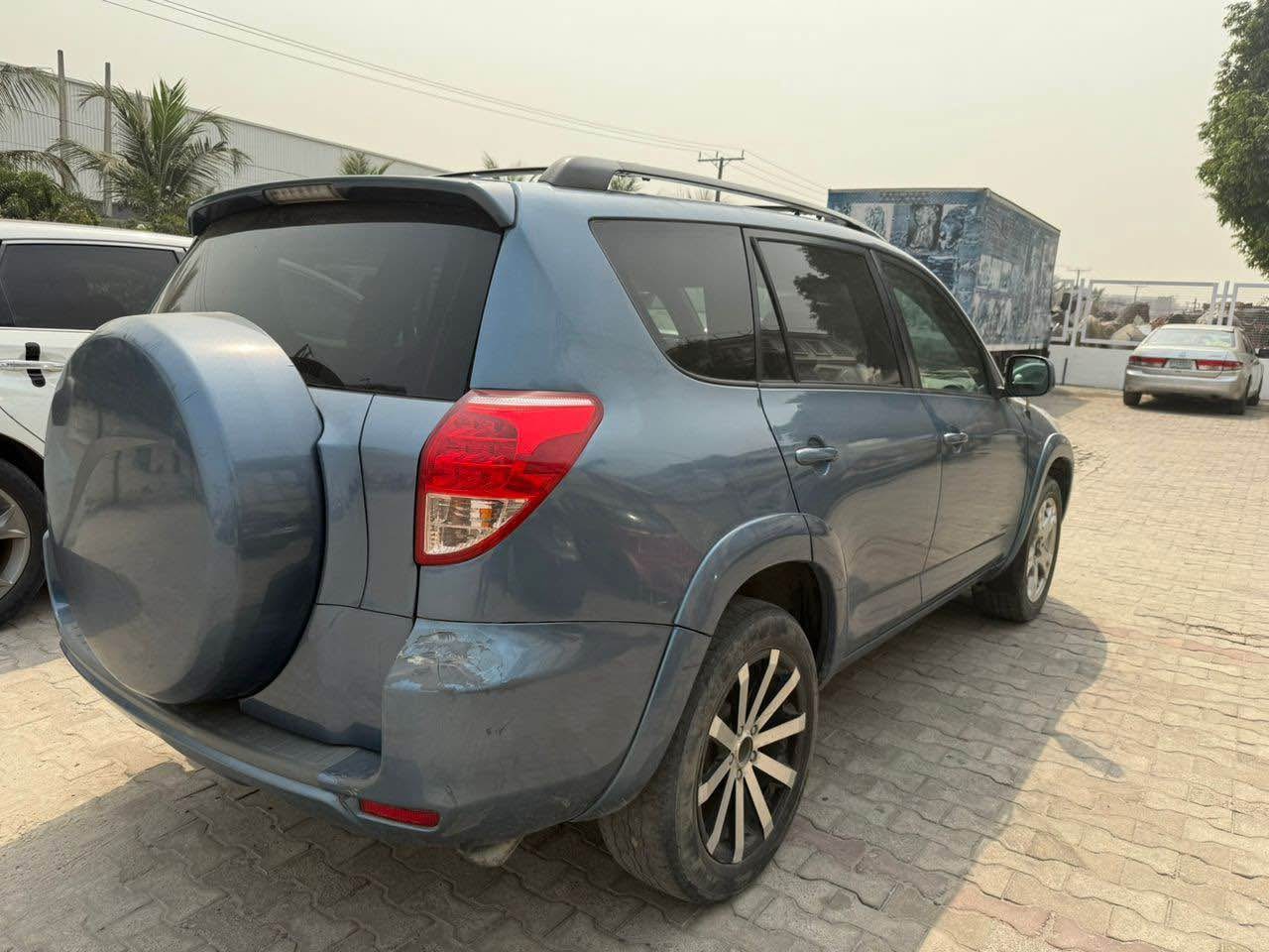 A picture of Toyota rav4 2007 Less that a year Registered 5 months