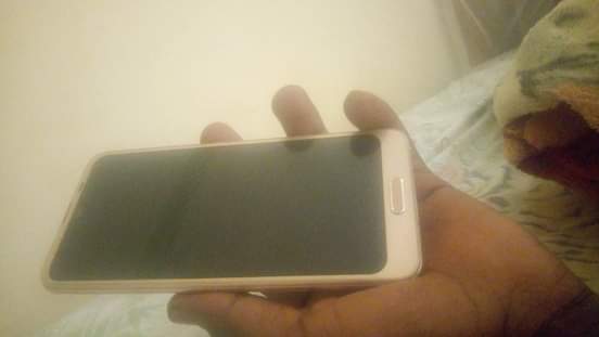 A picture of Aquos Sharp 64gb 4gb ram