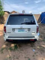 A picture of Honda Pilot 07 For Sale Just 1 8 The engine