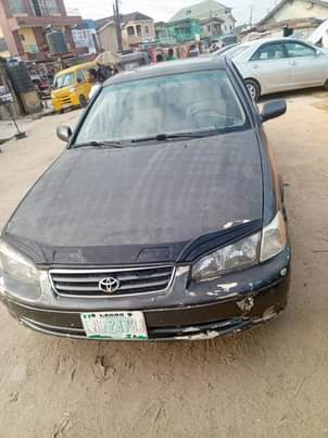 A picture of Awoo Toyota Camry year 2001 engine and transmission and ac
