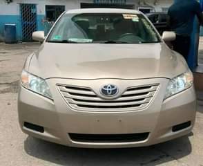 A picture of URGENT SERIOUS BUYERS ONLY Foreign used CLEAN TOYOTA CAMRY XLE