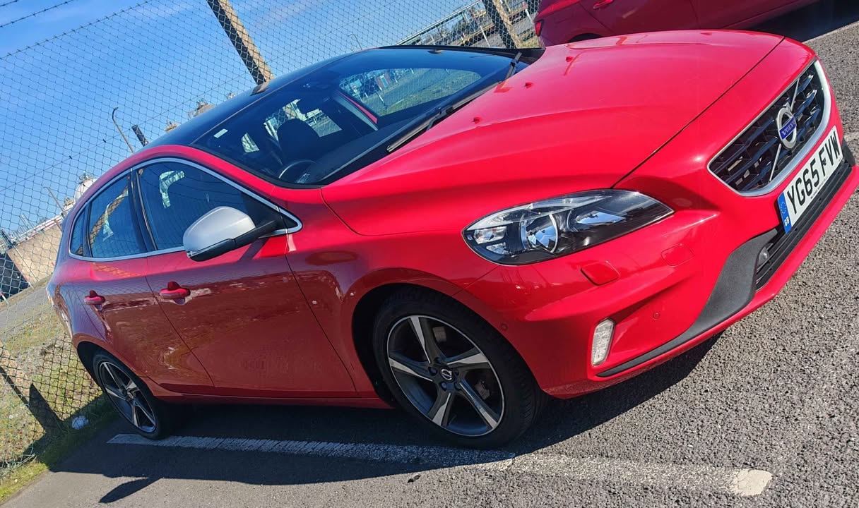 volvo v40