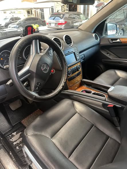A picture of 2011 Mercedes Benz ML350 6 000 000 Clean Nigerian used