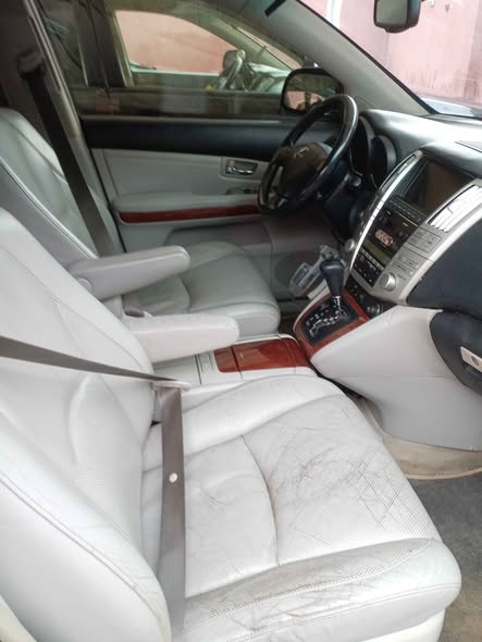 A picture of 2005 Lexus RX 300