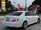 A picture of Toyota mark x