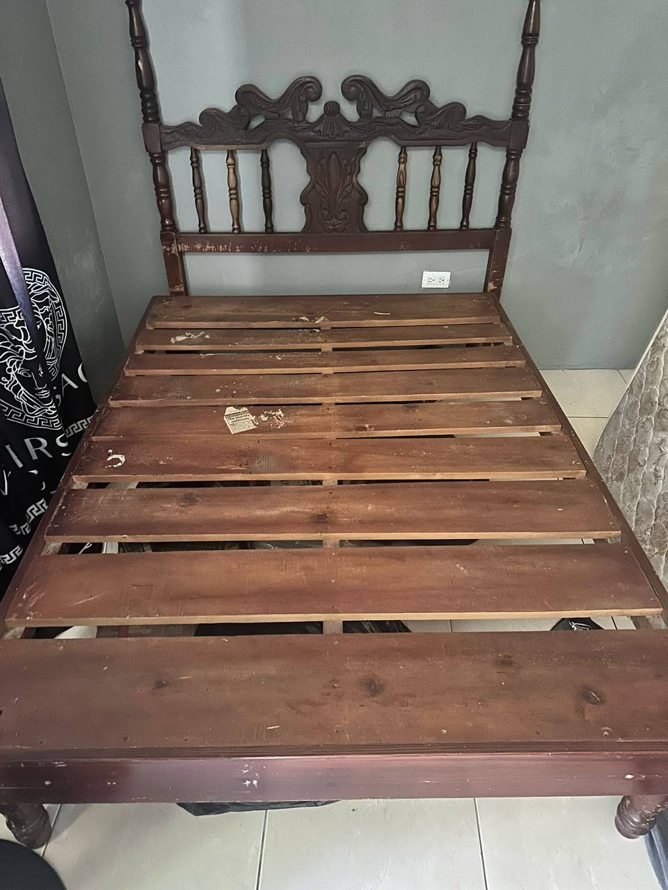 queen size bed