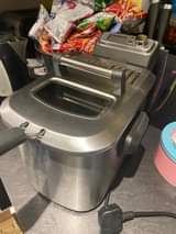 A picture of DEEP FRYER Hizi zinakaanga CHIPS SAMAKI NYAMA etc. Ni ORIGINAL